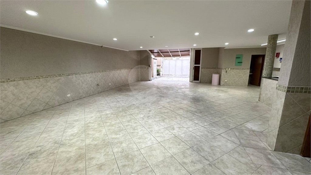Casa à venda com 4 quartos, sendo 3 suítes, em Vila Galvão, Guarulhos, SP