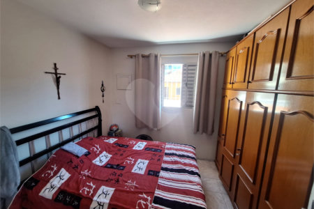 Sobrado à venda com 2 quartos em Vila Nivi, São Paulo, SP