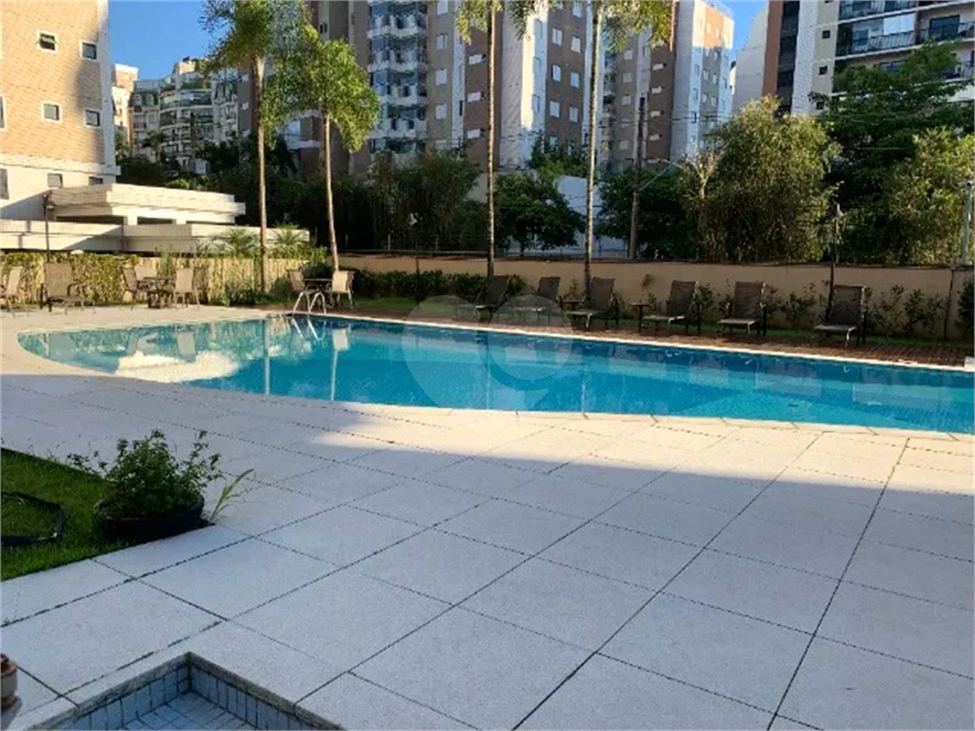 Apartamento à venda com 3 quartos, sendo 1 suíte, em Cidade São Francisco, São Paulo, SP