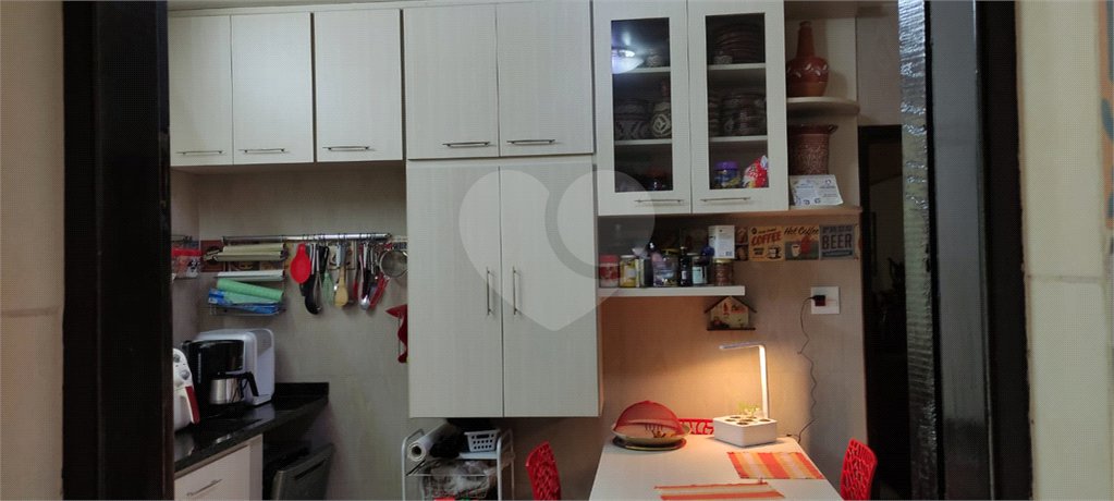 Sobrado à venda com 4 quartos, sendo 2 suítes, em Rio Pequeno, São Paulo, SP