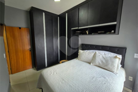 Casa à venda com 3 quartos, sendo 2 suítes,  no condomínio Residencial Marina, Itapetininga - SP