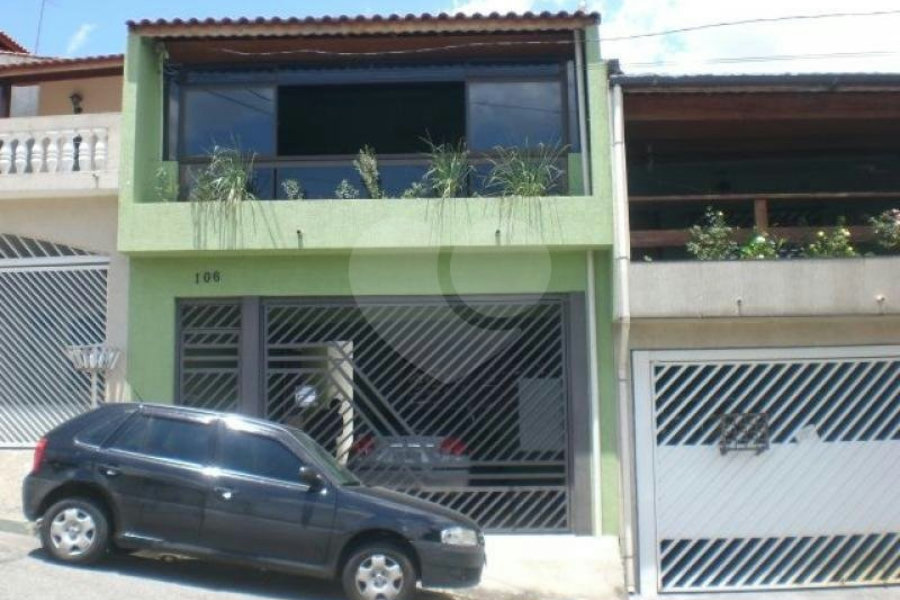 Sobrado à venda com 3 quartos, sendo 1 suíte, em Jardim Peri, São Paulo, SP