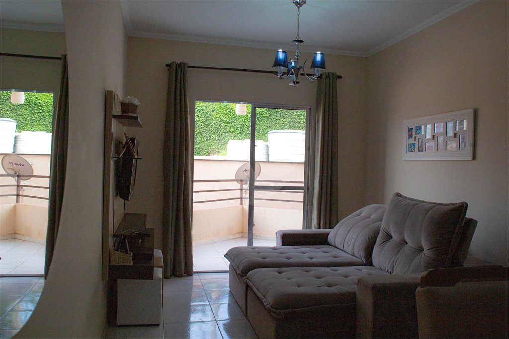 Apartamento à venda com 2 quartos em Esplanada Mendes Moraes, São Roque, SP