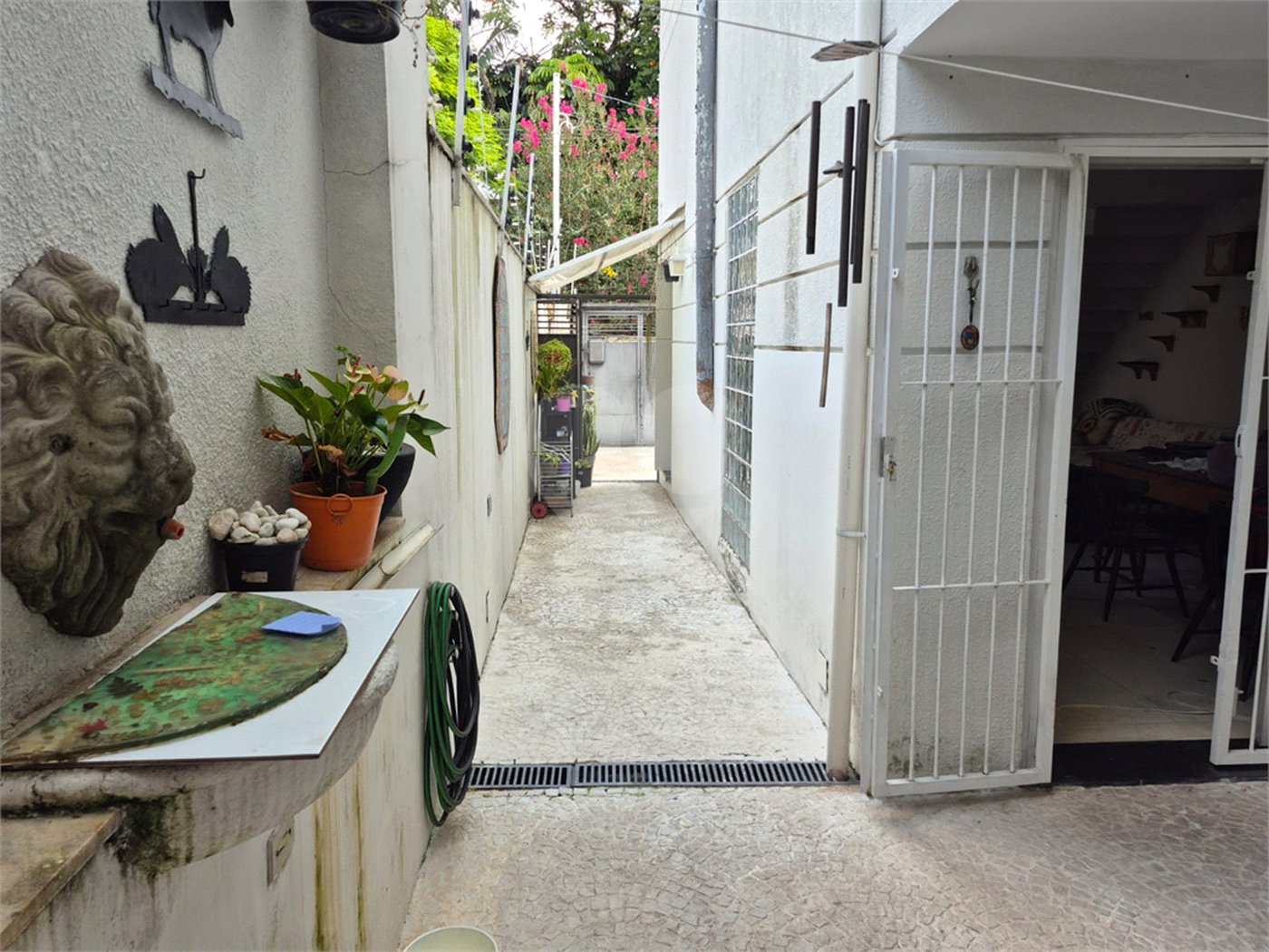 Sobrado à venda com 3 quartos, sendo 1 suíte, em Indianópolis, São Paulo, SP