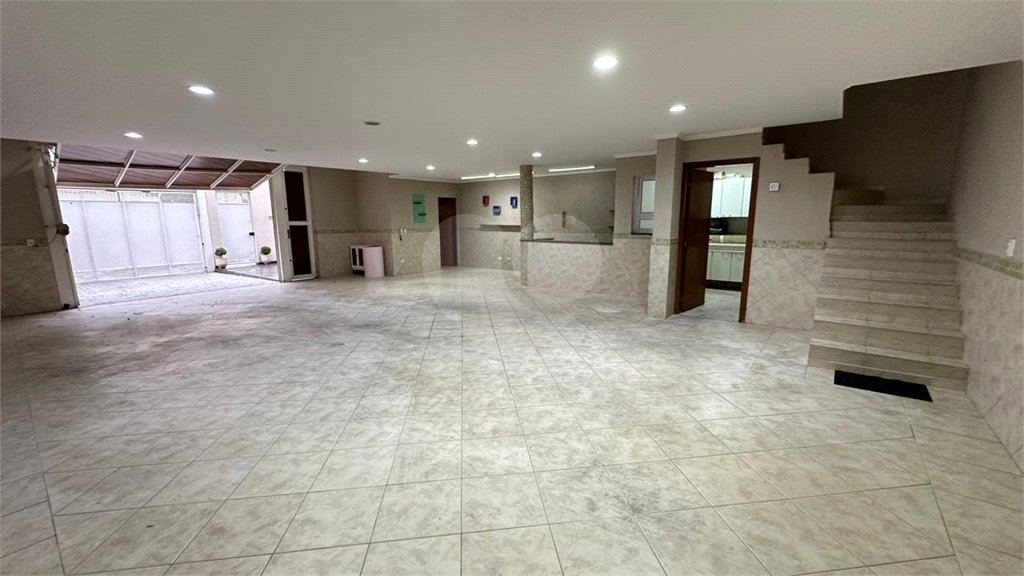 Casa à venda com 4 quartos, sendo 3 suítes, em Vila Galvão, Guarulhos, SP