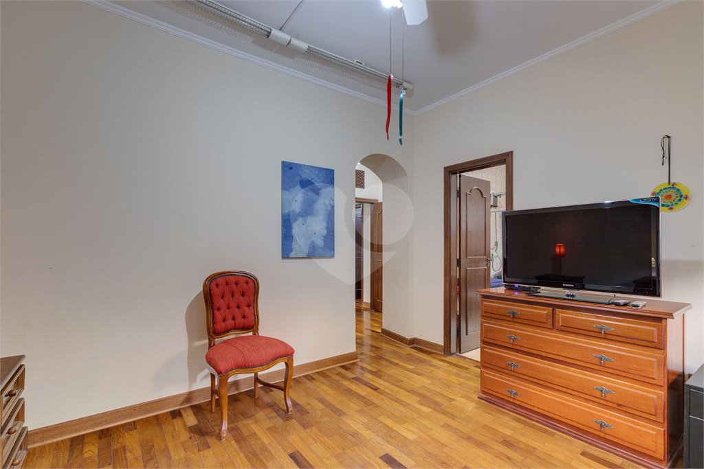 Casa Térrea à venda com 3 suítes em Granja Julieta, São Paulo, SP