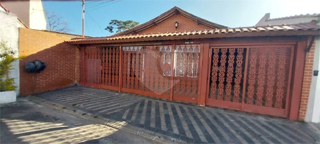 Casa à venda com 3 quartos, sendo 1 suíte, em Vila Scarpelli, Santo André, SP