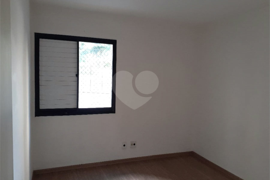 Apartamento à venda com 3 quartos, sendo 1 suíte,  em Morumbi, São Paulo, SP