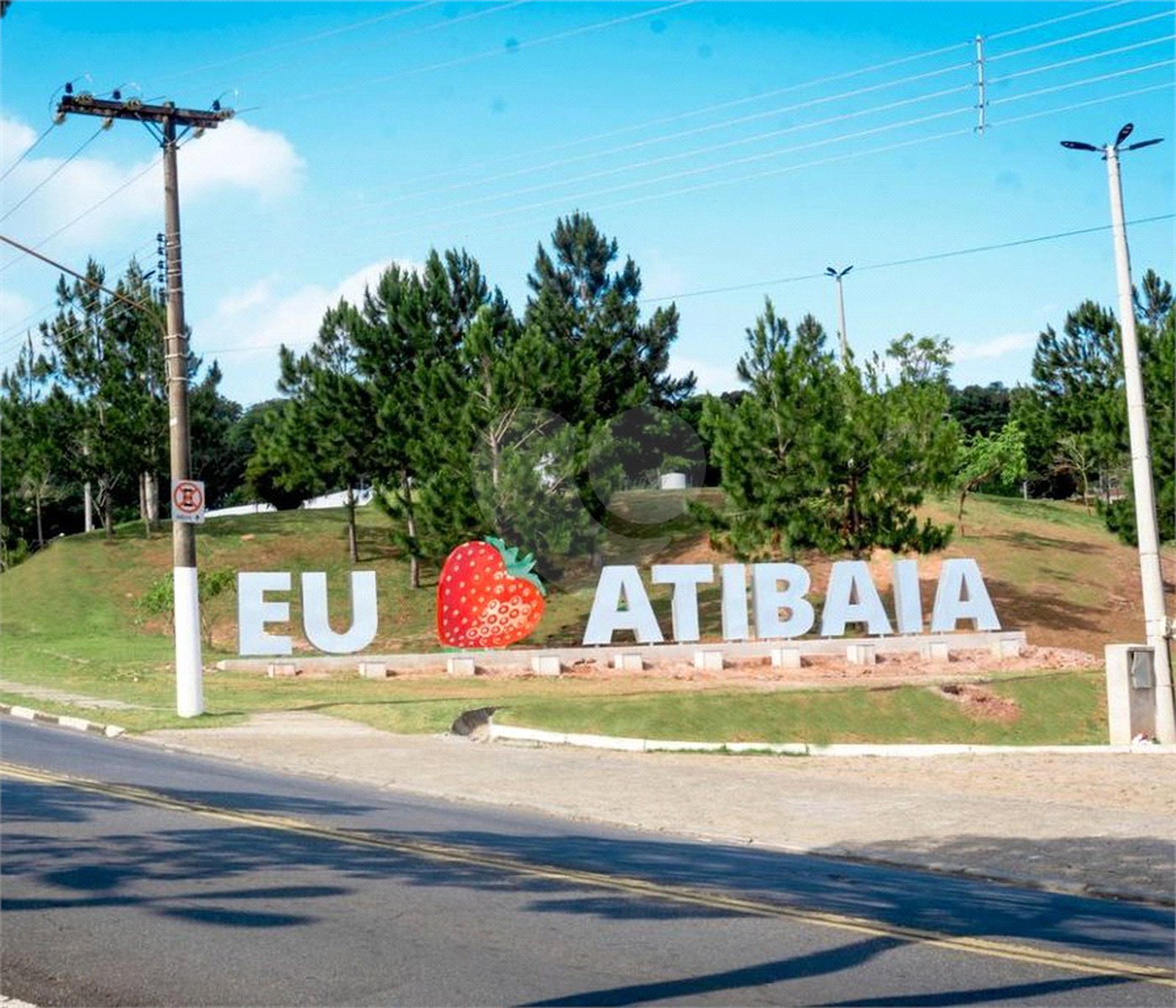 Sobrado à venda com 3 quartos em Jardim das Cerejeiras, Atibaia, SP