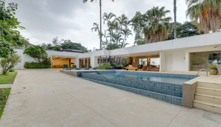 Casa Térrea à venda ou para alugar com 4 suítes em Alto da Boa Vista, São Paulo, SP