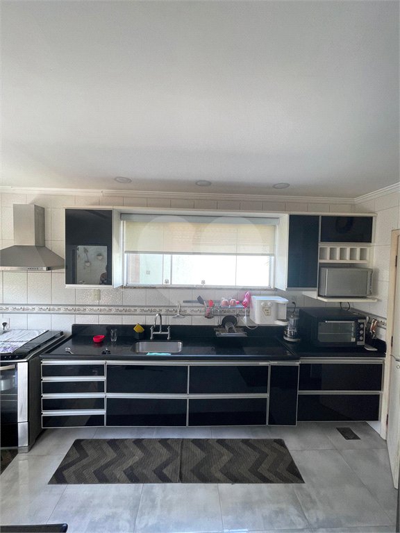 Casa à venda com 5 quartos, sendo 1 suíte, no condomínio Residencial Green Ville, Rio de Janeiro - RJ
