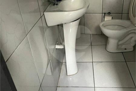 Casa à venda com 2 quartos, sendo 1 suíte, em Jardim das Acácias, São Paulo, SP