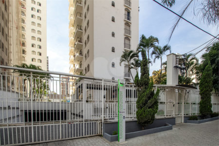 Apartamento à venda com 3 quartos, sendo 2 suítes, em Água Branca, São Paulo, SP