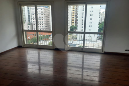 Apartamento à venda com 3 quartos, sendo 1 suíte, em Jardim Paulista, São Paulo, SP