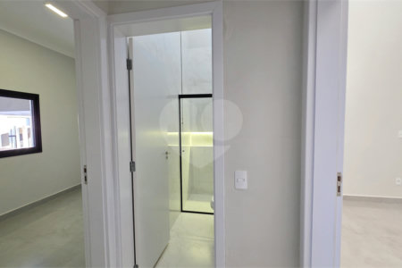 Casa à venda com 3 quartos, sendo 1 suíte, no condomínio Horto Florestal Villagio, Sorocaba - SP