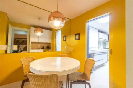 Casa à venda ou para alugar com 4 suítes no condomínio Araucárias, São Paulo - SP