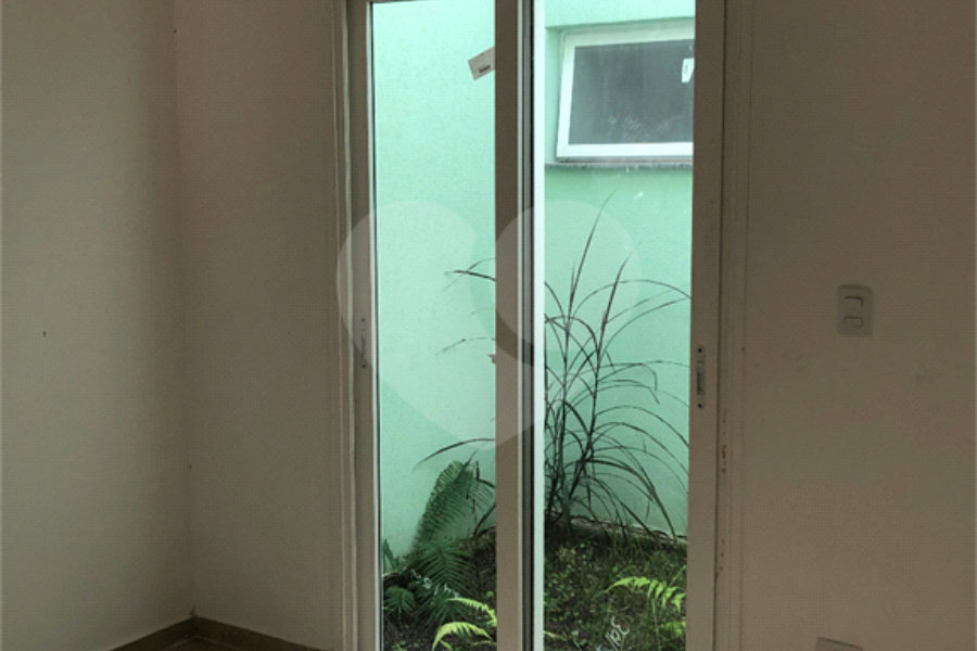 Casa à venda com 3 quartos, sendo 1 suíte, no condomínio Marfi Iii- Fase Iii, Bom Jesus dos Perdões - SP