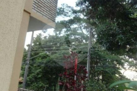 Casa à venda com 3 quartos, sendo 1 suíte,  em Parque Monte Alegre, Taboão da Serra, SP