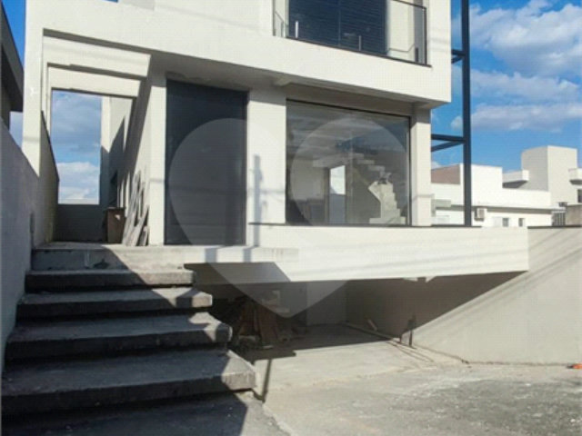 Casa à venda com 3 quartos, sendo 1 suíte,  no condomínio Terras de São Fernando, Cotia - SP