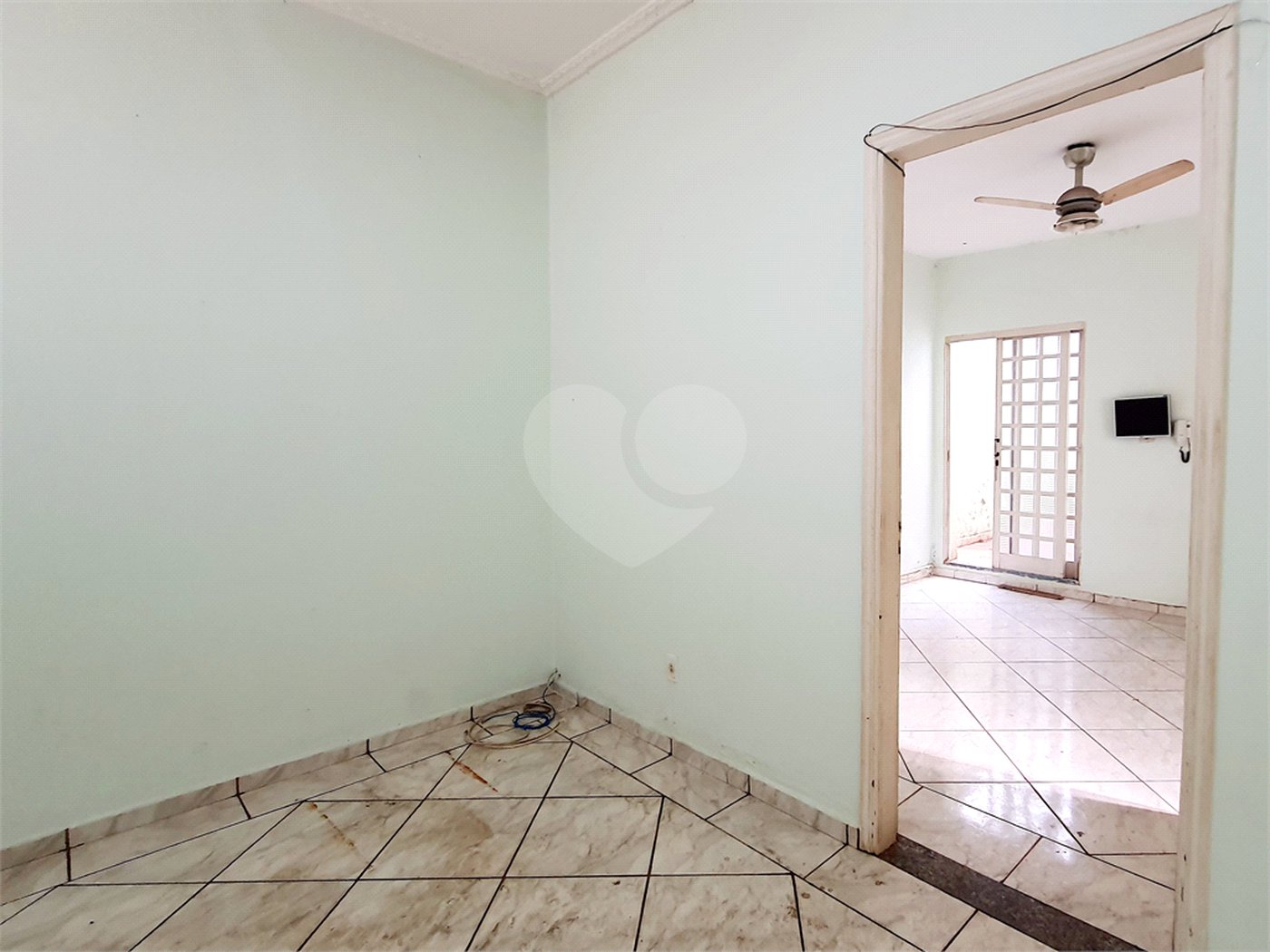 Sobrado à venda com 4 quartos, sendo 1 suíte, no Centro, Ribeirão Preto, SP