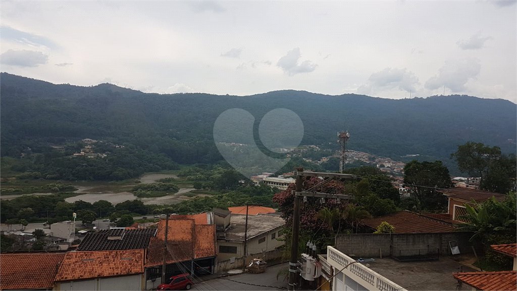 Casa à venda com 5 quartos, sendo 3 suítes,  em Serra da Cantareira, Mairiporã, SP
