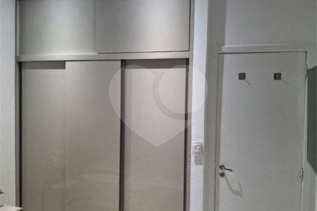 Apartamento à venda com 3 quartos, sendo 1 suíte,  em Copacabana, Rio de Janeiro, RJ