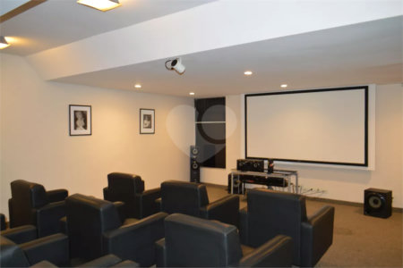 Apartamento à venda com 3 quartos, sendo 1 suíte,  em Vila Mariana, São Paulo, SP