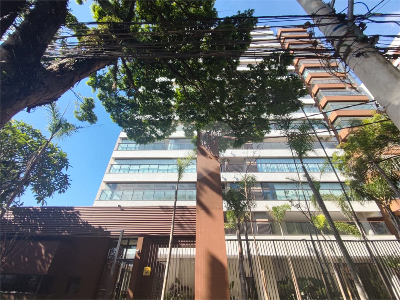 Apartamento à venda com 4 suítes em Jardim Leonor, São Paulo, SP