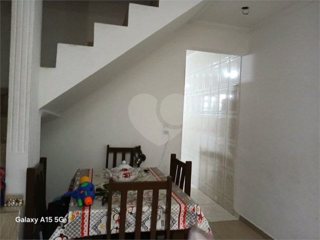 Sobrado à venda com 3 quartos, sendo 1 suíte,  em Itaquera, São Paulo, SP