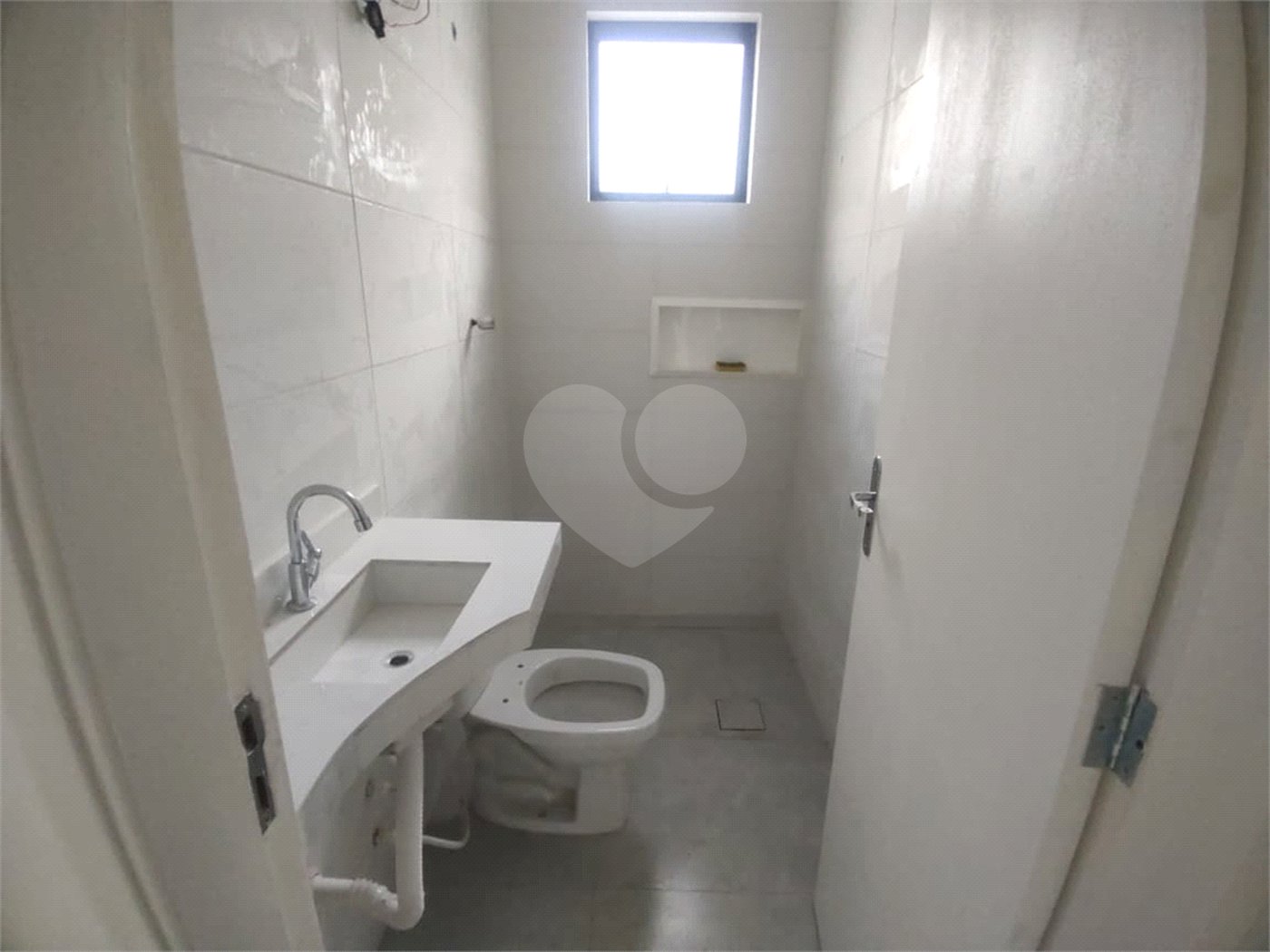 Sobrado à venda com 3 quartos, sendo 1 suíte,  em Tremembé, São Paulo, SP