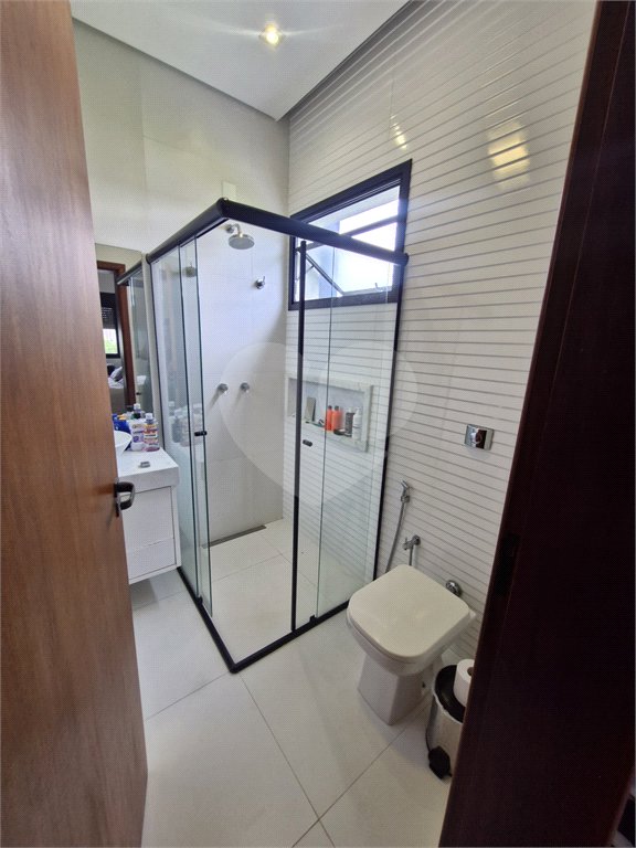 Casa à venda com 3 suítes no condomínio Mirante dos Ipês, Salto - SP
