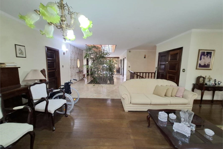 Casa à venda com 4 quartos, sendo 1 suíte, em Água Fria, São Paulo, SP
