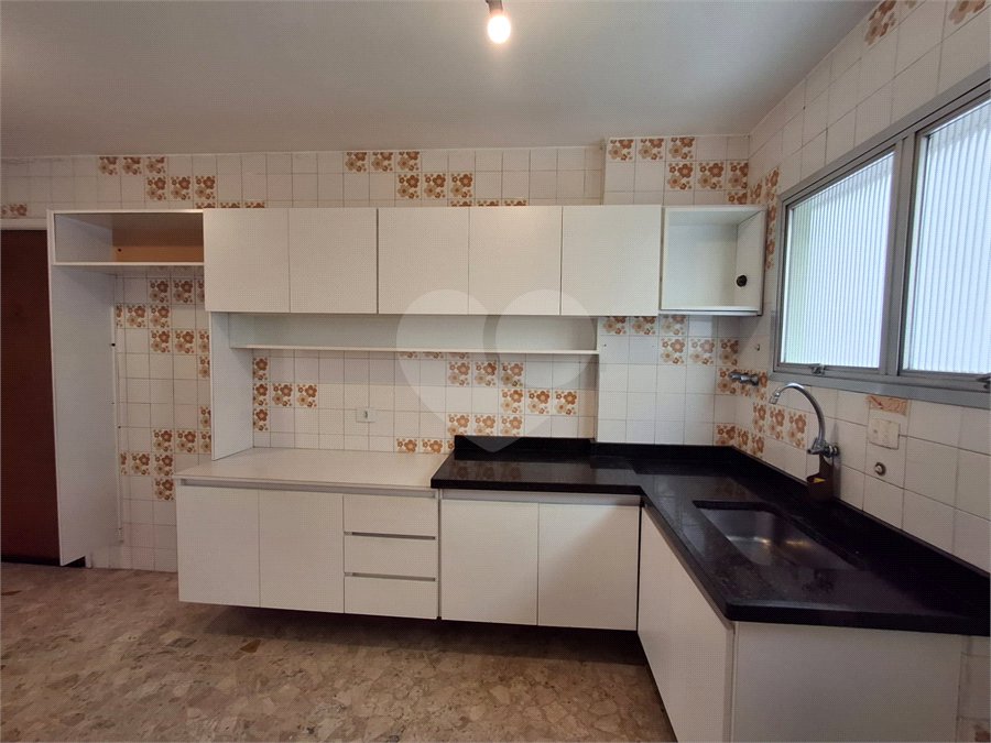 Apartamento à venda ou para alugar com 2 quartos, sendo 1 suíte,  em Indianópolis, São Paulo, SP