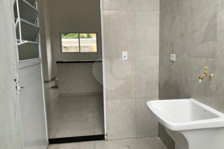 Casa Térrea à venda com 3 quartos, sendo 1 suíte, em Vila Nova Bonsucesso, Guarulhos, SP
