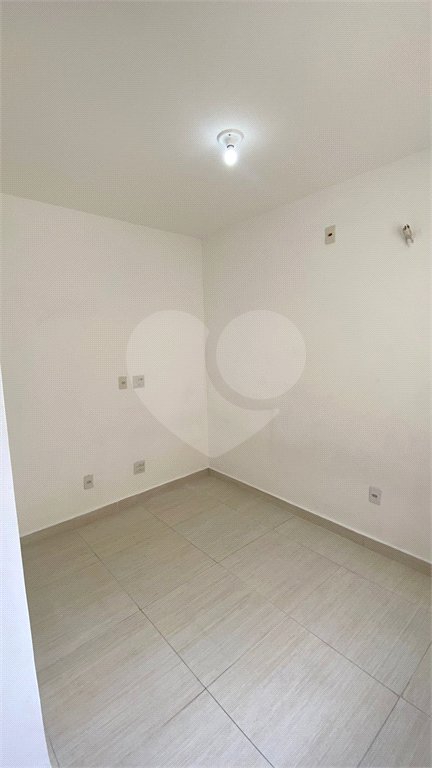 Triplex à venda com 2 quartos, sendo 1 suíte, em Parque dos Eucaliptos, Sorocaba, SP