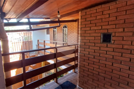 Sobrado à venda com 5 quartos, sendo 2 suítes,  em Parque Continental, São Paulo, SP