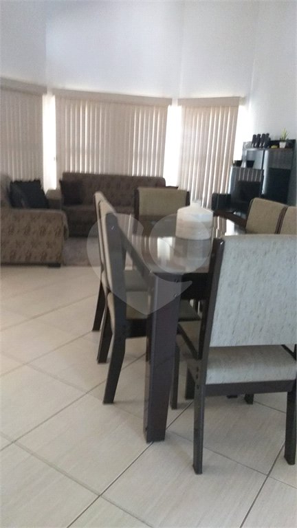 Casa à venda com 2 suítes no Centro, Águas de Lindóia, SP