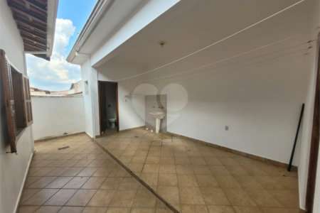 Sobrado à venda com 4 quartos, sendo 1 suíte,  em Jardim Itamaracá, Indaiatuba, SP