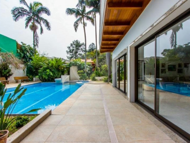Casa Térrea à venda com 5 suítes em Jardim Marajoara, São Paulo, SP