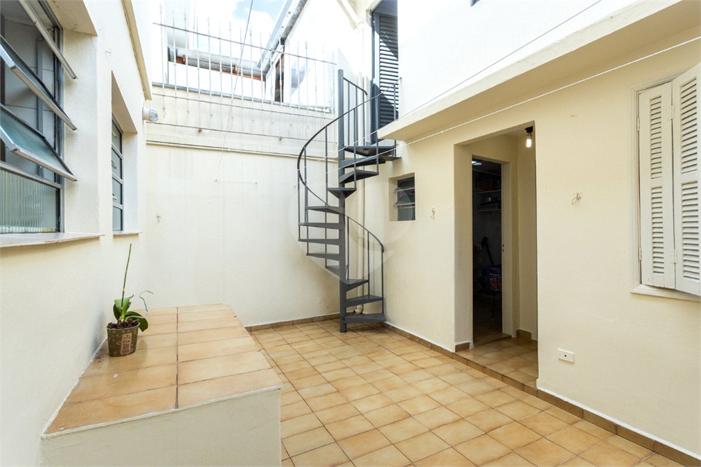 Casa à venda com 3 quartos, sendo 1 suíte, em Vila Cordeiro, São Paulo, SP