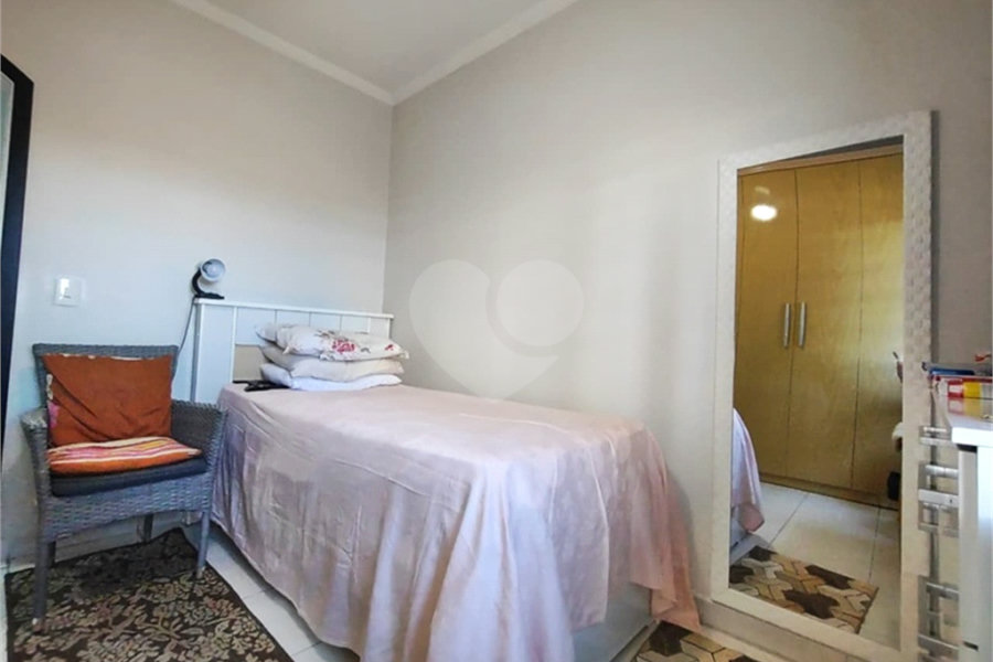 Sobrado à venda com 4 quartos, sendo 1 suíte, em Parque Vitória, São Paulo, SP