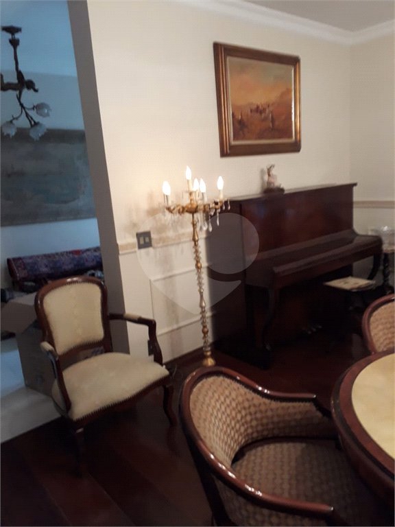 Casa à venda ou para alugar com 5 suítes em Jardim Leonor, São Paulo, SP