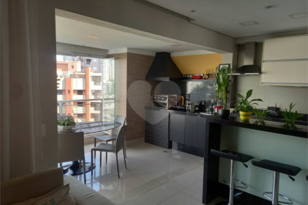 Apartamento à venda com 2 suítes em Vila Andrade, São Paulo, SP