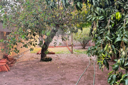 Sobrado para alugar com 4 quartos, sendo 2 suítes,  no Centro, Três Lagoas, MS