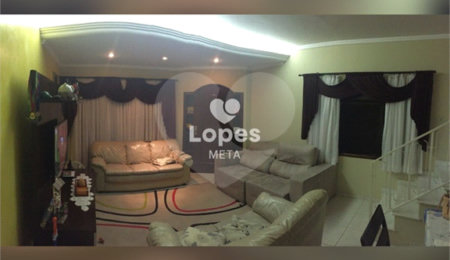 Sobrado à venda com 3 quartos, sendo 1 suíte,  em Residencial Bosque dos Ipês, São José dos Campos, SP