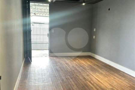 Casa à venda com 4 quartos, sendo 1 suíte, em Vila Oliveira, Mogi das Cruzes, SP