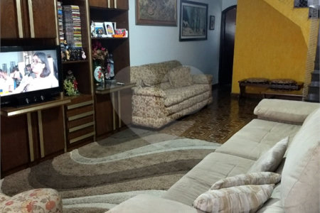 Sobrado à venda com 3 quartos, sendo 1 suíte, em Vila Maria Alta, São Paulo, SP