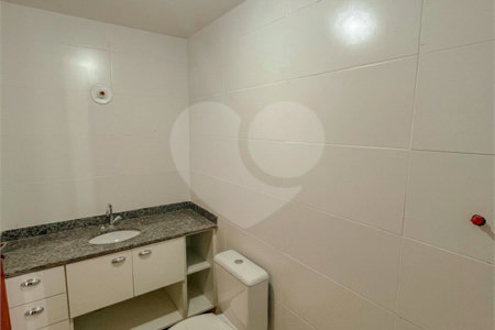 Casa à venda com 4 quartos, sendo 1 suíte, no condomínio Imperial Santa Cruz, Rio de Janeiro - RJ