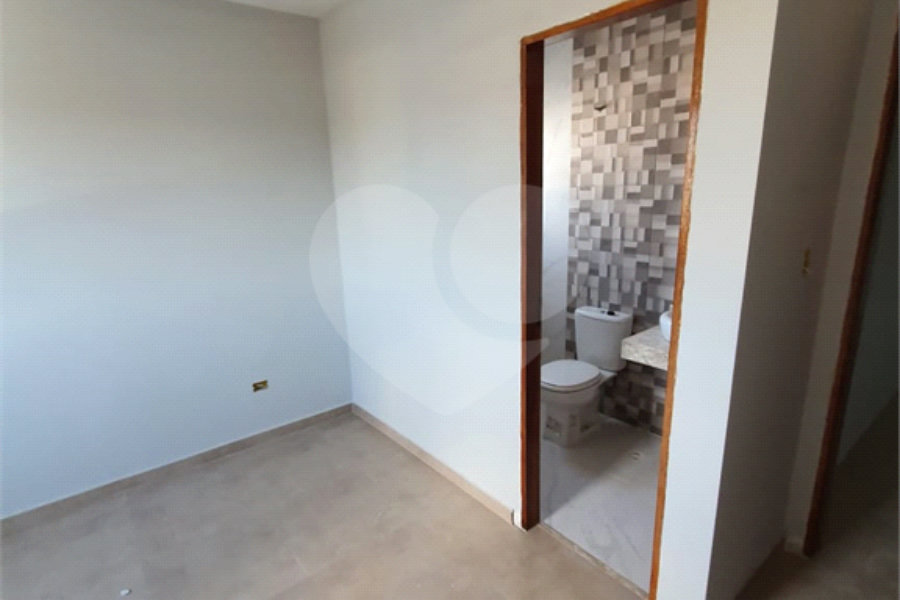 Casa à venda com 3 suítes em Vila Maricy, Guarulhos, SP