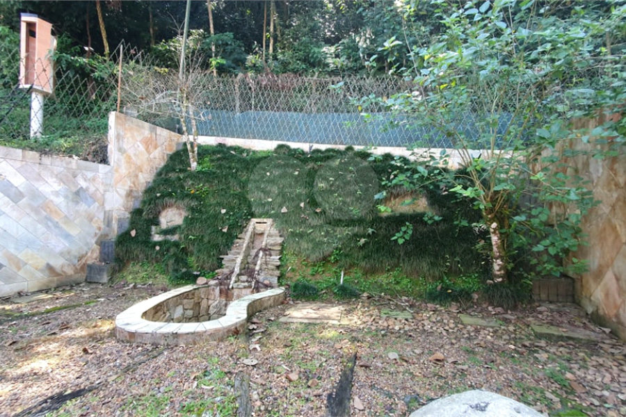 Casa à venda com 3 quartos, sendo 2 suítes, no condomínio Cond Jardim Itatinga, São Paulo - SP
